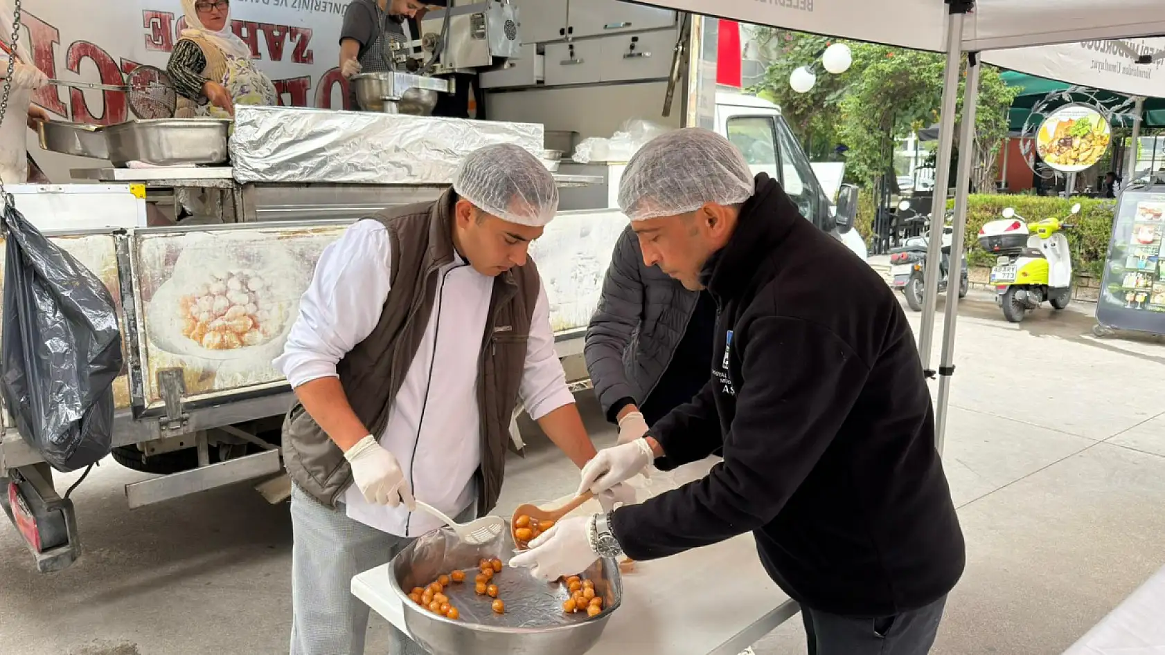 Fethiye Belediyesi'nden Merhume Gülşah Durbay hayrına lokma dağıtımı