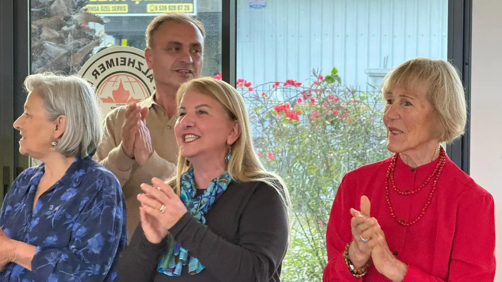 Fethiye Alzheimer Derneği'nde müzik dolu anlar