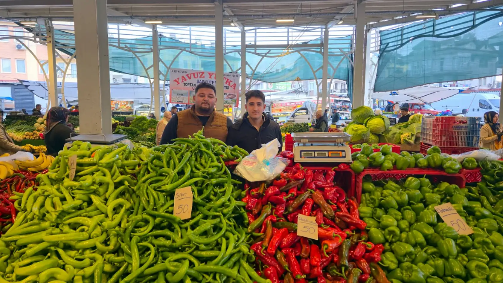 Fethiye pazarında fiyatlar mevsim etkisiyle şekilleniyor