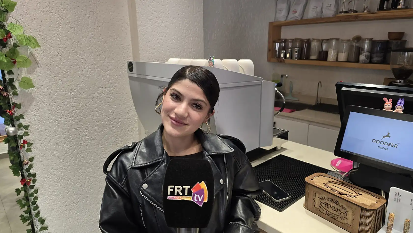 Soğuk havalarla birlikte Fethiye'de sıcak içeceklere ilgi arttı