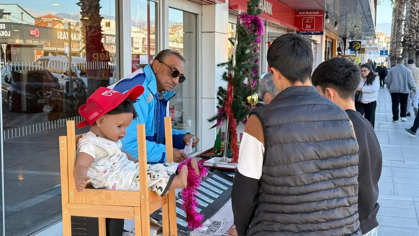 Fethiye'de yılbaşı biletlerine yoğun ilgi var, büyük ikramiye 800 milyon