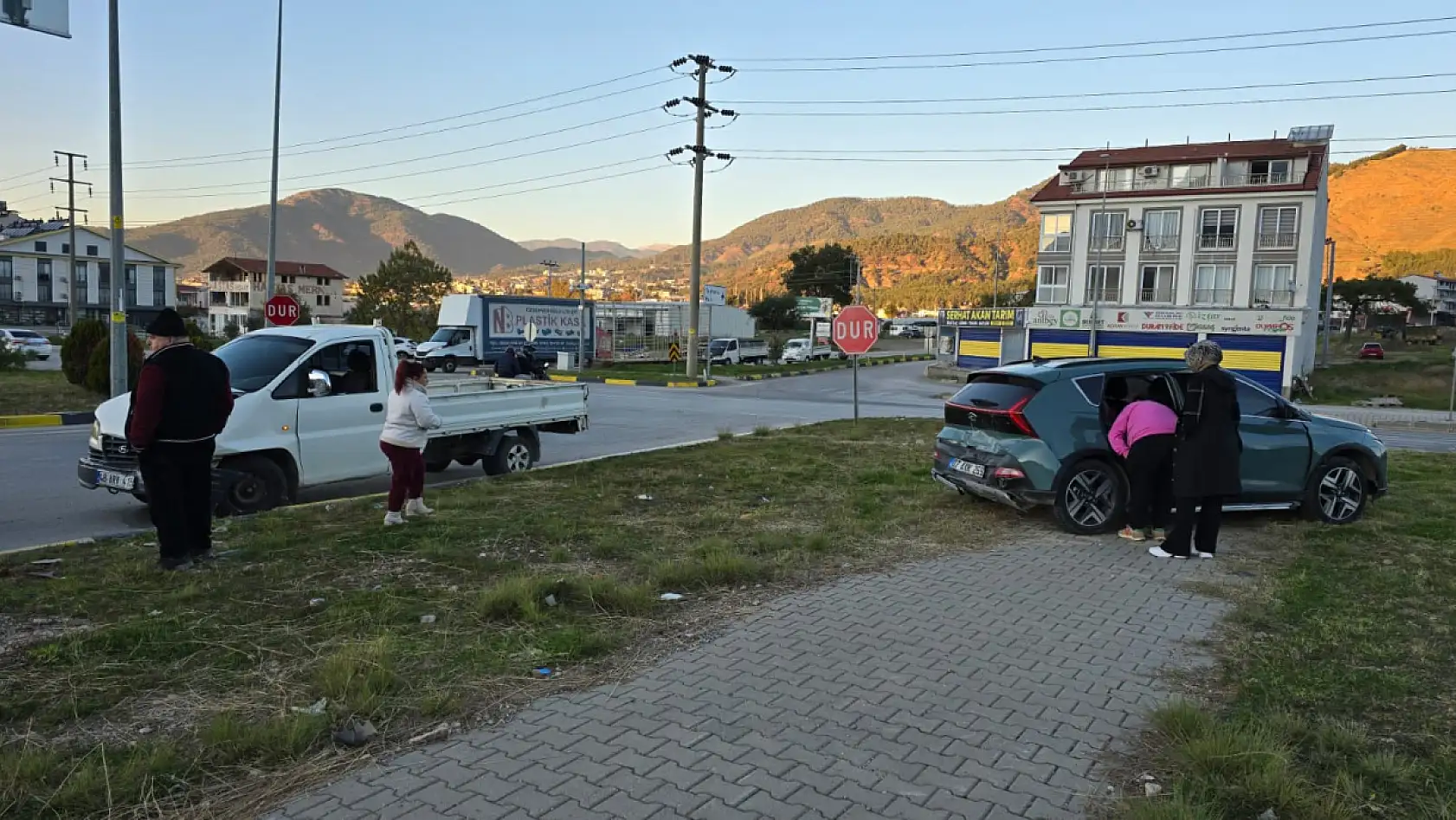 Fethiye Karaçulha'da Trafik Kazası 2 Araç Çarpıştı
