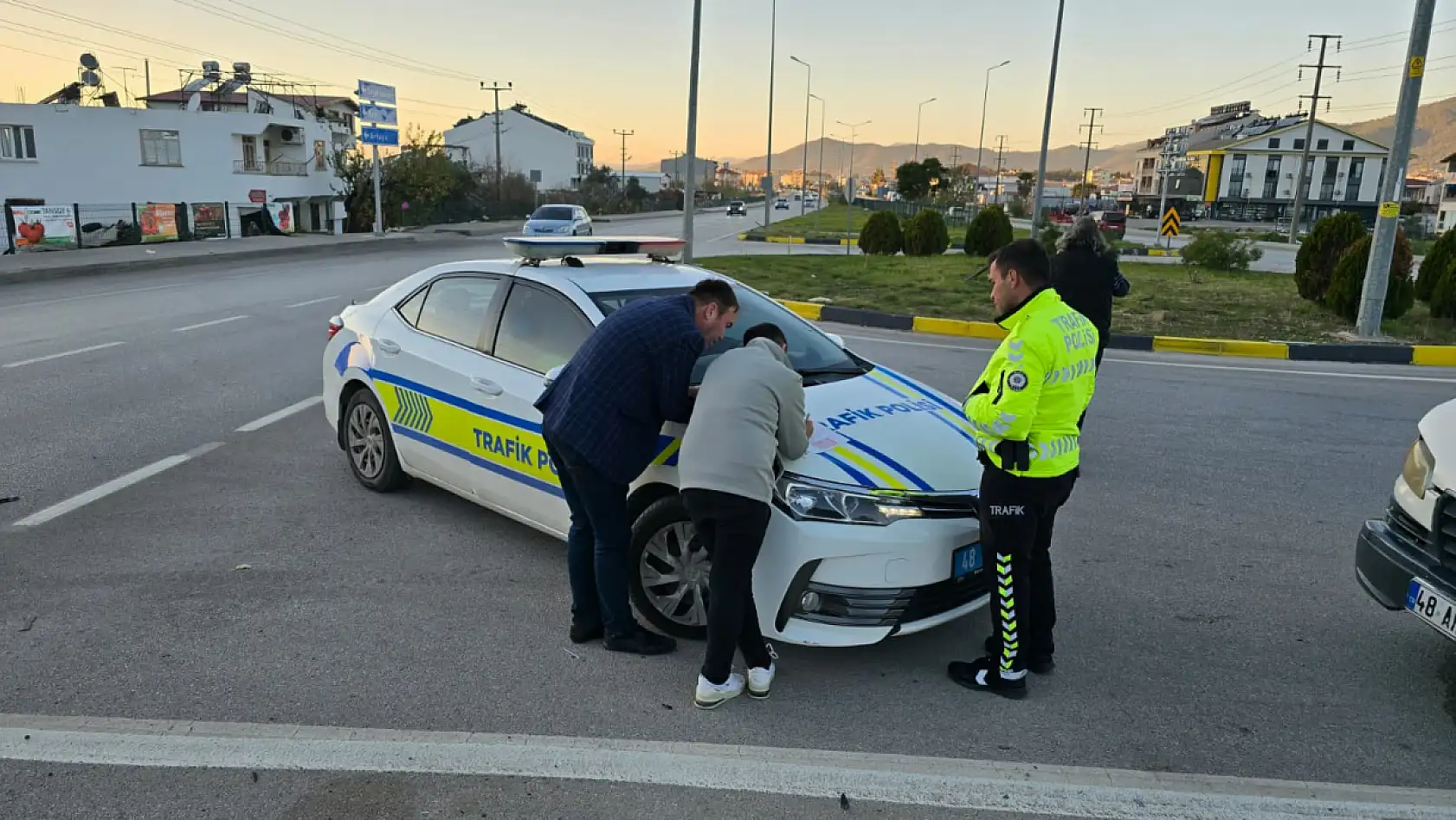 Fethiye Karaçulha'da Trafik Kazası 2 Araç Çarpıştı