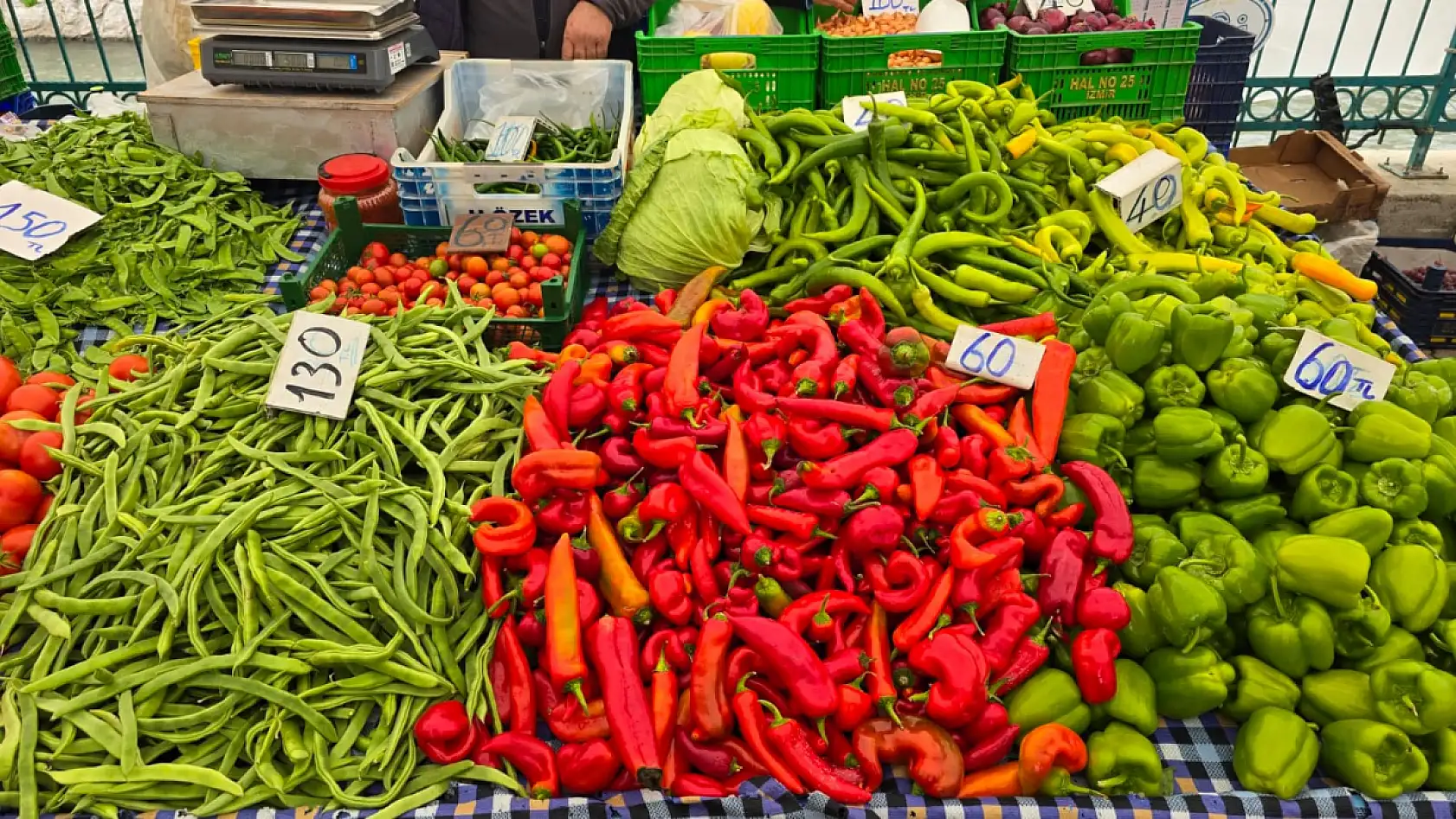 2025'in Son Salı Pazarı'nda yılbaşı hareketliliği