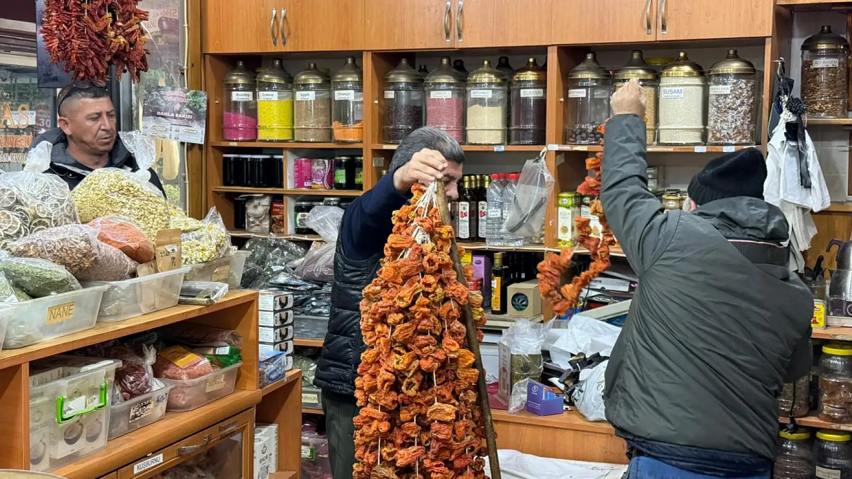 Fethiye'de kış aylarında bitkisel ürünlere ilgi artıyor