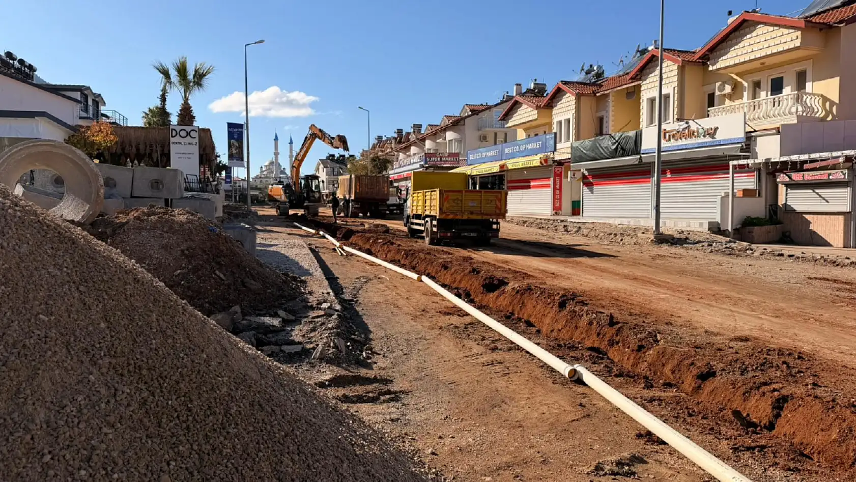 Fethiye'de Ölüdeniz yolu Ovacık–şehir içi etabında çalışmalar devam ediyor