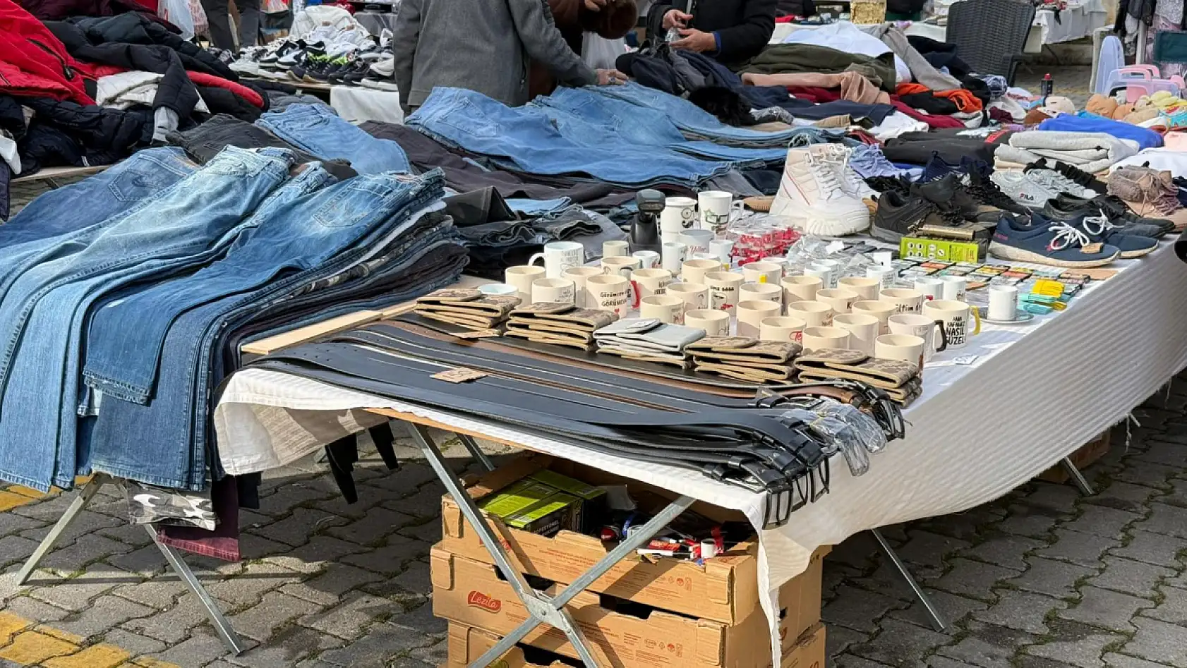 Fethiye'de İkinci El Pazarı Hem Ekonomiye Hem Geri Dönüşüme Katkı Sağlıyor