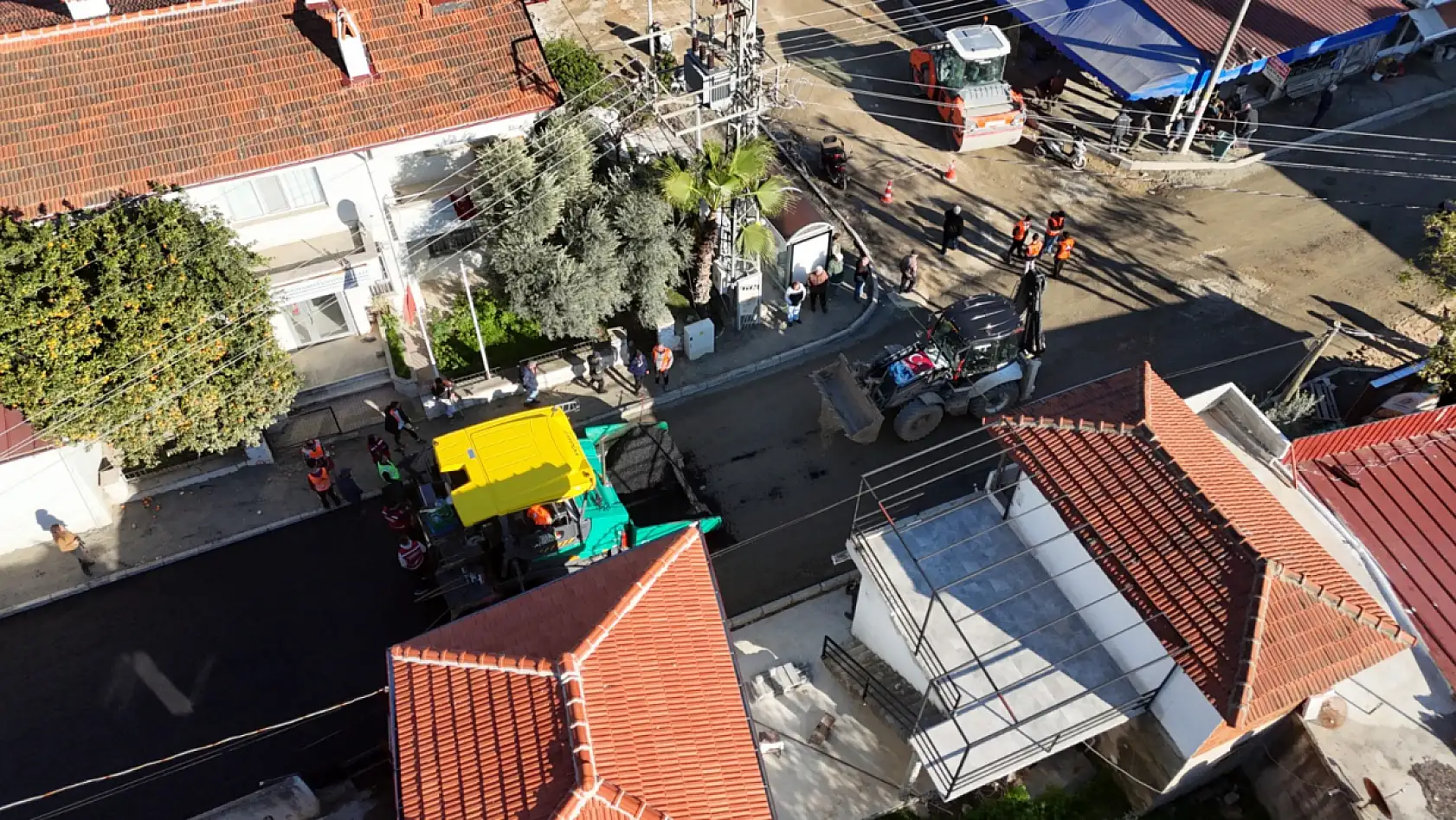 Muğla Büyükşehir'in Yol Çalışmalarıyla Vatandaşın Yüzü Gülüyor