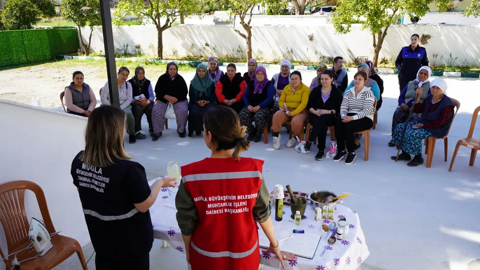 Büyükşehir'den Muğla'da Muhtarlara Akademik Destek