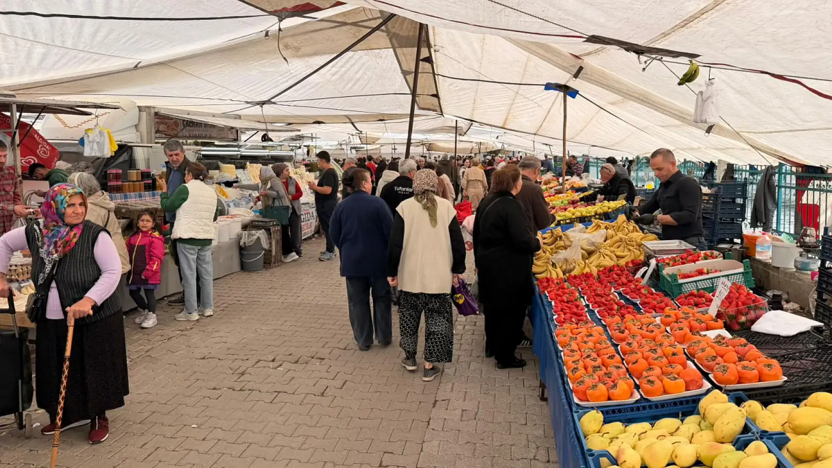 Fethiyespor-Galatasaray maçı nedeniyle Salı Pazarı 'Çarşamba' günü kurulacak