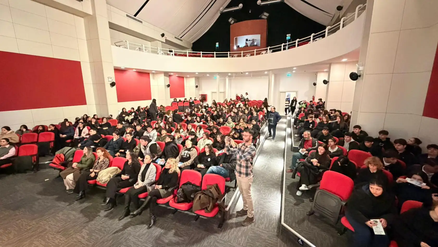 Fethiye Belediyesi'nden lise öğrencilerine 'Enerji Verimliliği' eğitimi