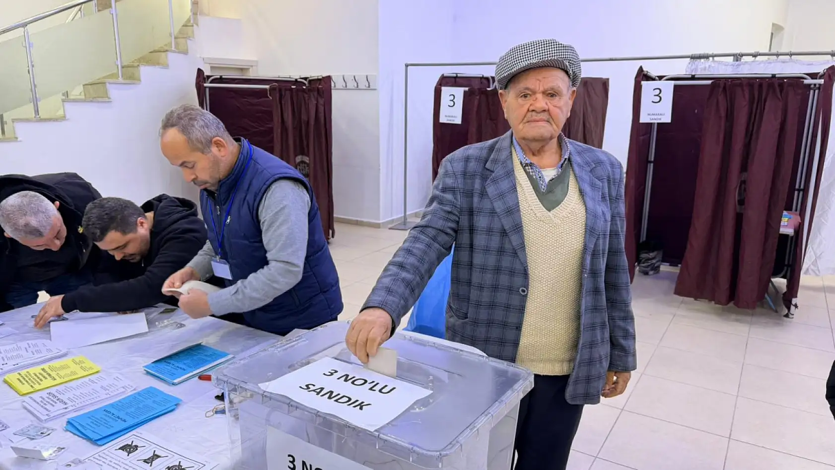 Seydikemer Esnaf Odası Genel Kurulu'nda oy kullanma işlemi başladı