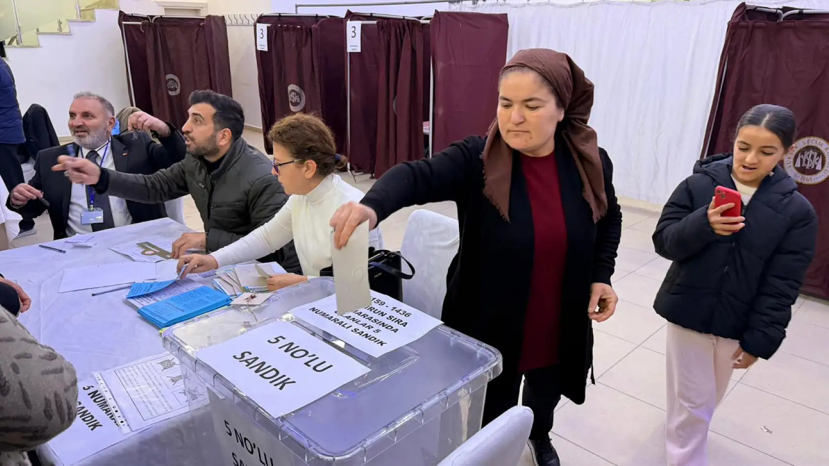 Seydikemer Esnaf Odası Genel Kurulu'nda oy kullanma işlemi başladı