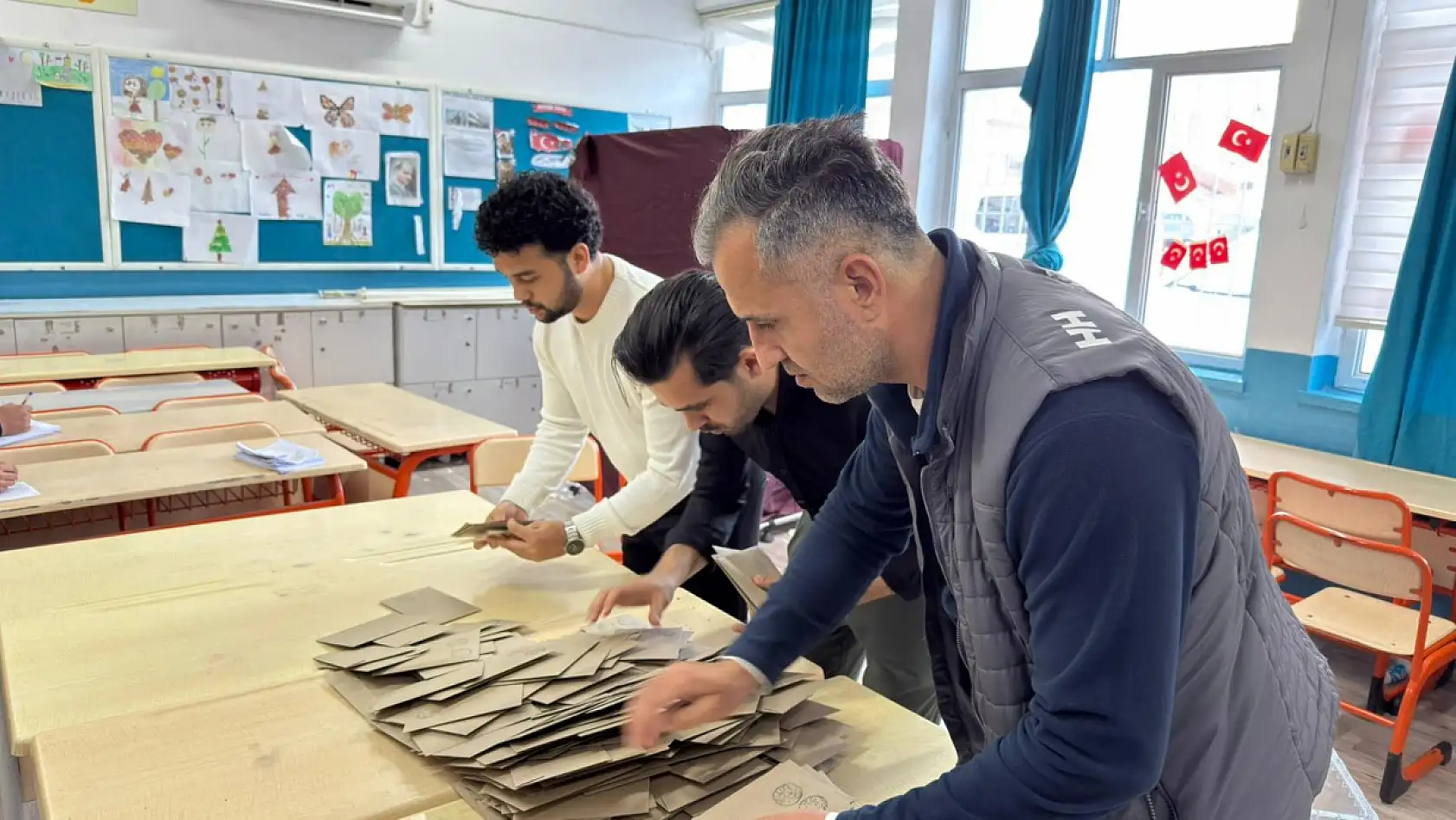 Fethiye Esnaf Odası'nda seçim sonucu merakla bekleniyor: Oy sayımı başladı