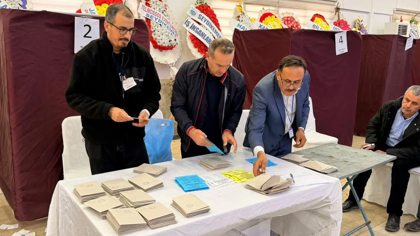 Seydikemer Esnaf Odası'nda oy verme tamamlandı, sayım başladı