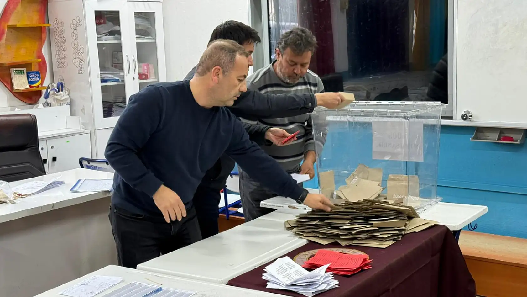 Fethiye Esnaf Odası'nda seçim sonucu merakla bekleniyor: Oy sayımı başladı