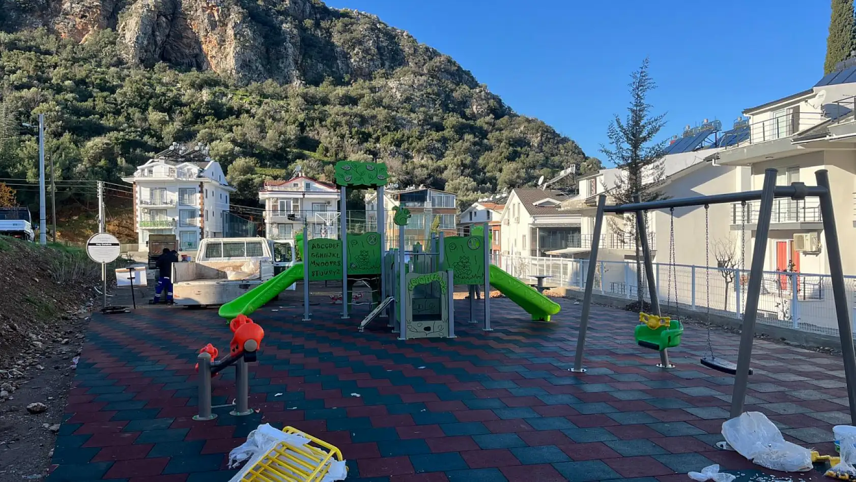 Fethiye Karapınar'da oyun parkı tamamlanıyor