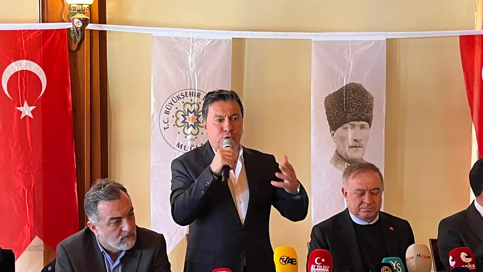 Muğla'da Gazeteciler Günü Buluşması: Basın Özgürlüğü ve Yerel Medya Masaya Yatırıldı