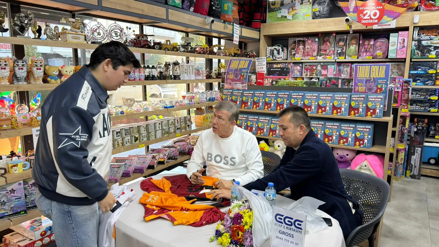 Avrupa Gol Kralı Tanju Çolak Fethiye'de Sevenleriyle Buluştu