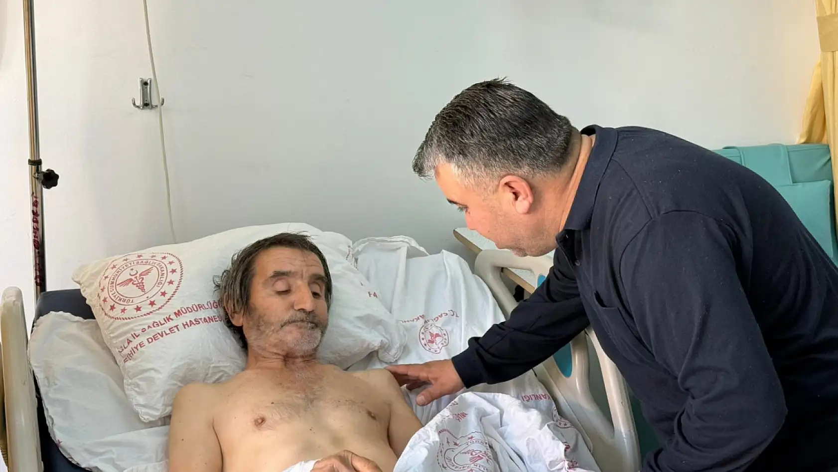 Sokaktan hastane odasına uzanan yalnızlık: Fethiye'de Fahri Amca için yardım çağrısı