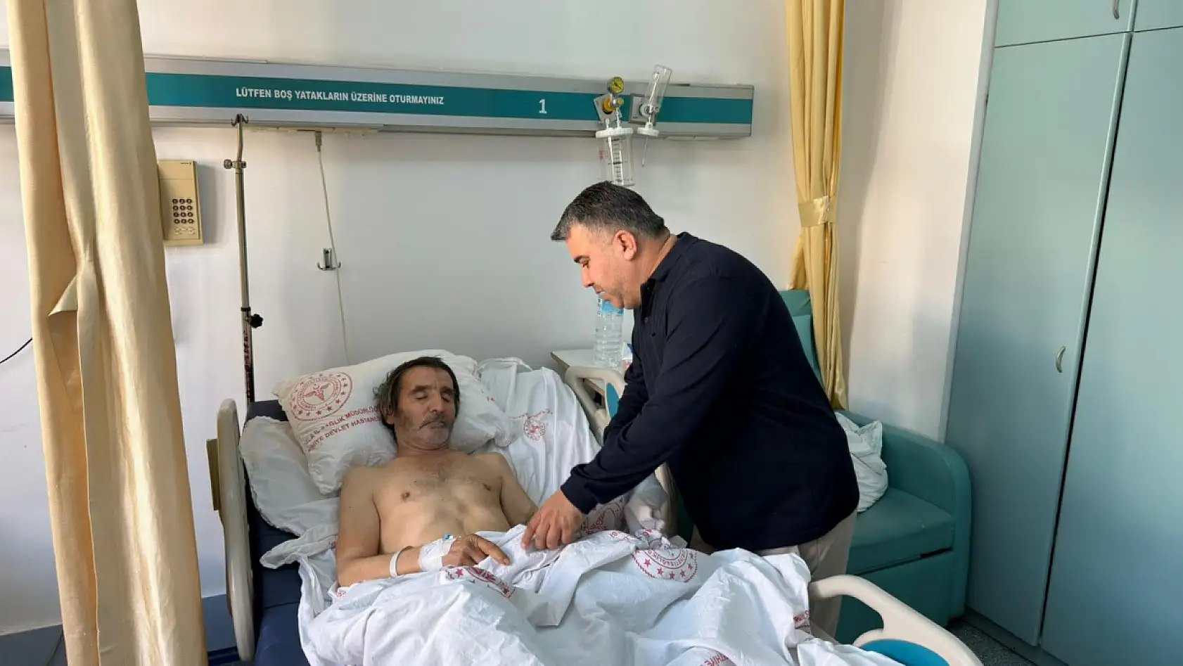 Sokaktan hastane odasına uzanan yalnızlık: Fethiye'de Fahri Amca için yardım çağrısı