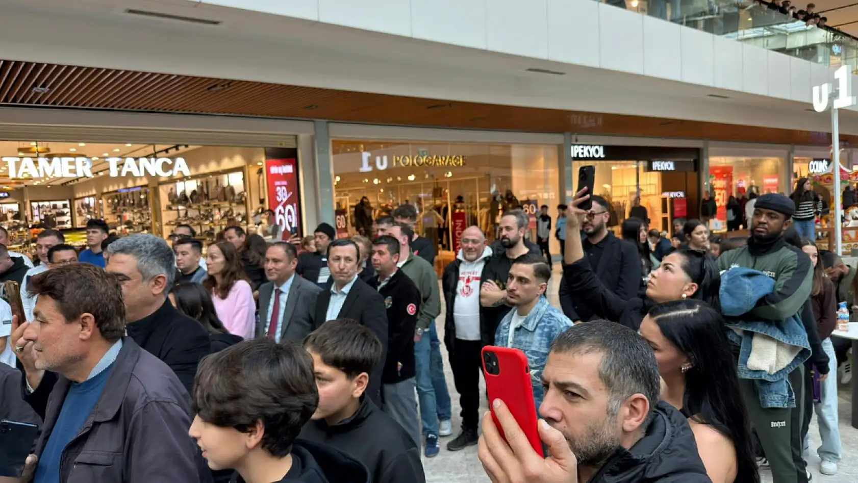 Tanıtımı Fethiye'de yapılan 'Büyük Boks Gecesi' Seydikemer'de