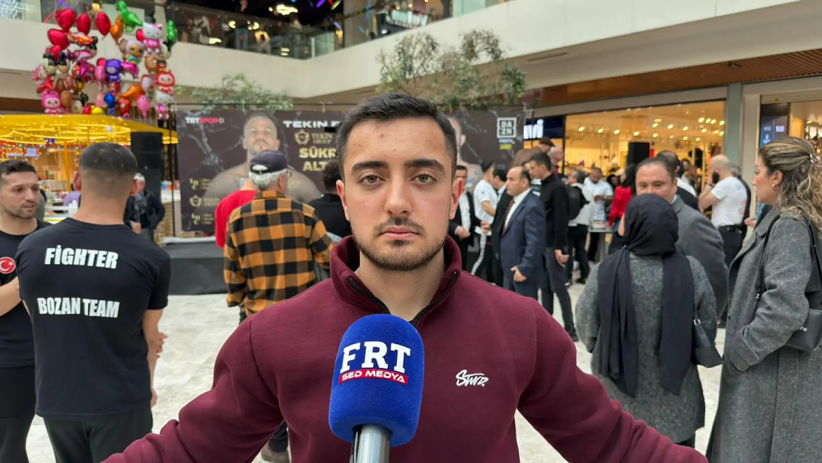 Emirhan Kaşlı 6. profesyonel maçı öncesi Fethiye AVM'de sporseverlerle buluştu