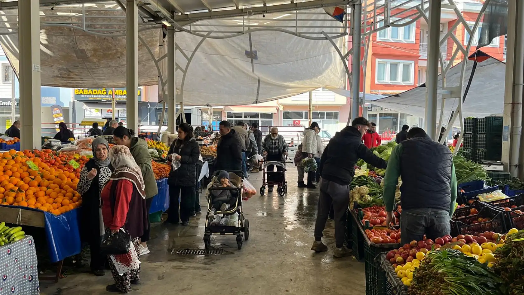 Fethiye'de Pazarcı Esnafı Ersoy Özdemir: 'Marketler pazara göre yüzde 30 daha pahalı'