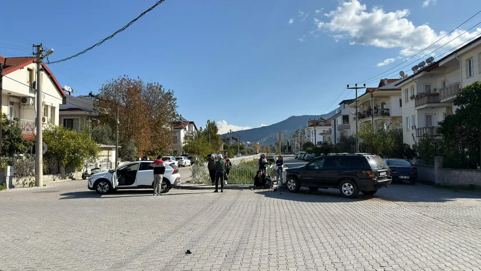 Fethiye'de yol verme anlaşmazlığı maddi hasarla sonuçlandı