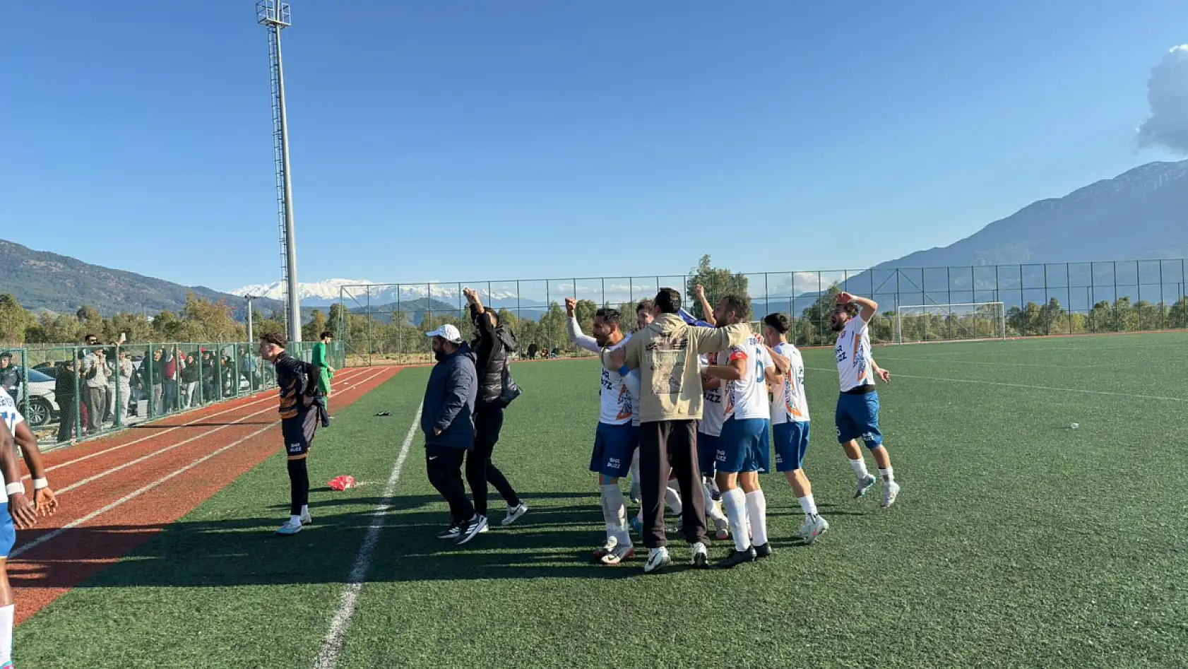 Esenköyspor Fethiye 1923'ü Yenerek Üst Lige Çıktı