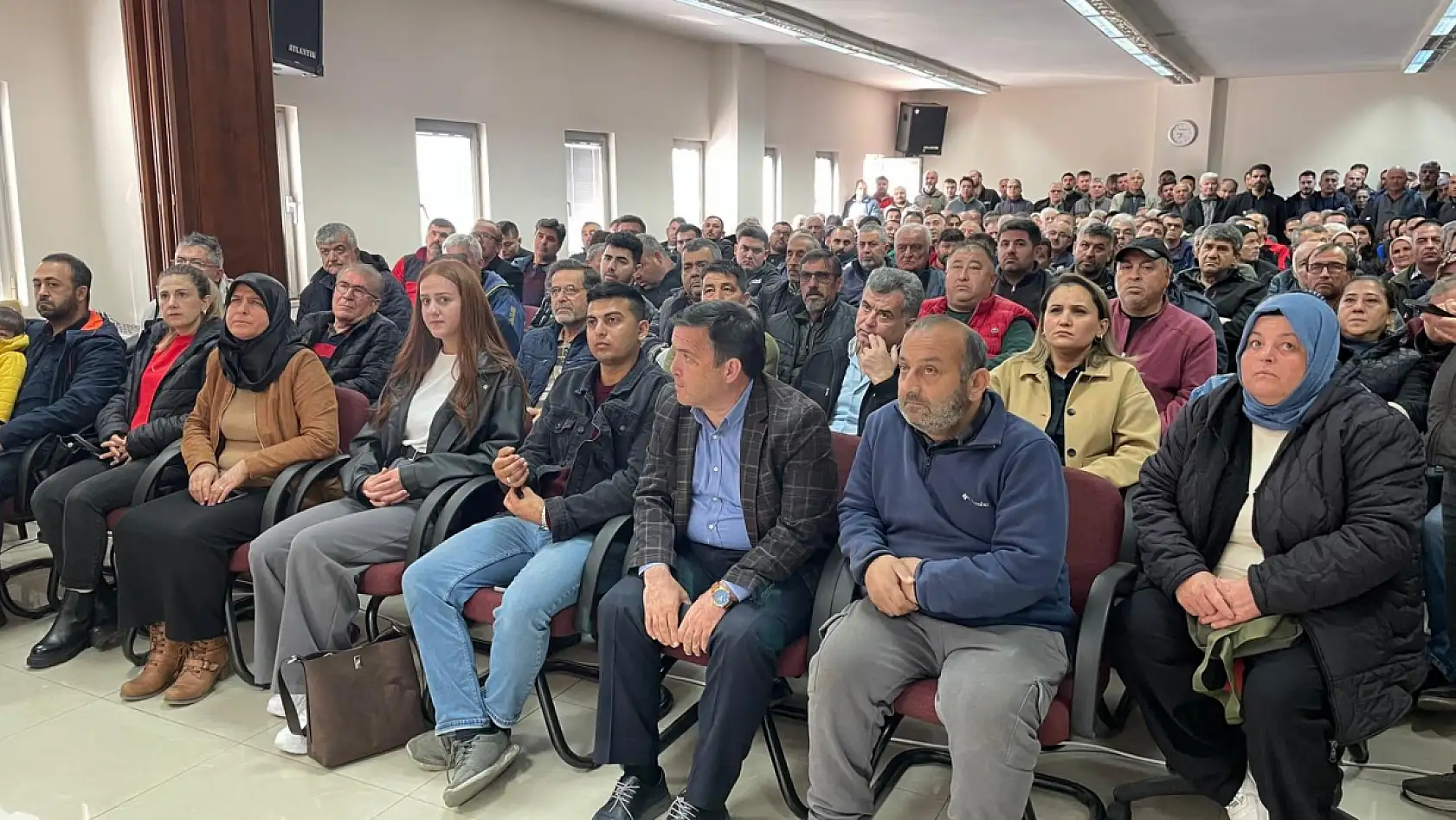 Fethiye'de esnafa 2026 vergi süreci anlatıldı: Basit usulden gerçek usule geçişin detayları masaya yatırıldı