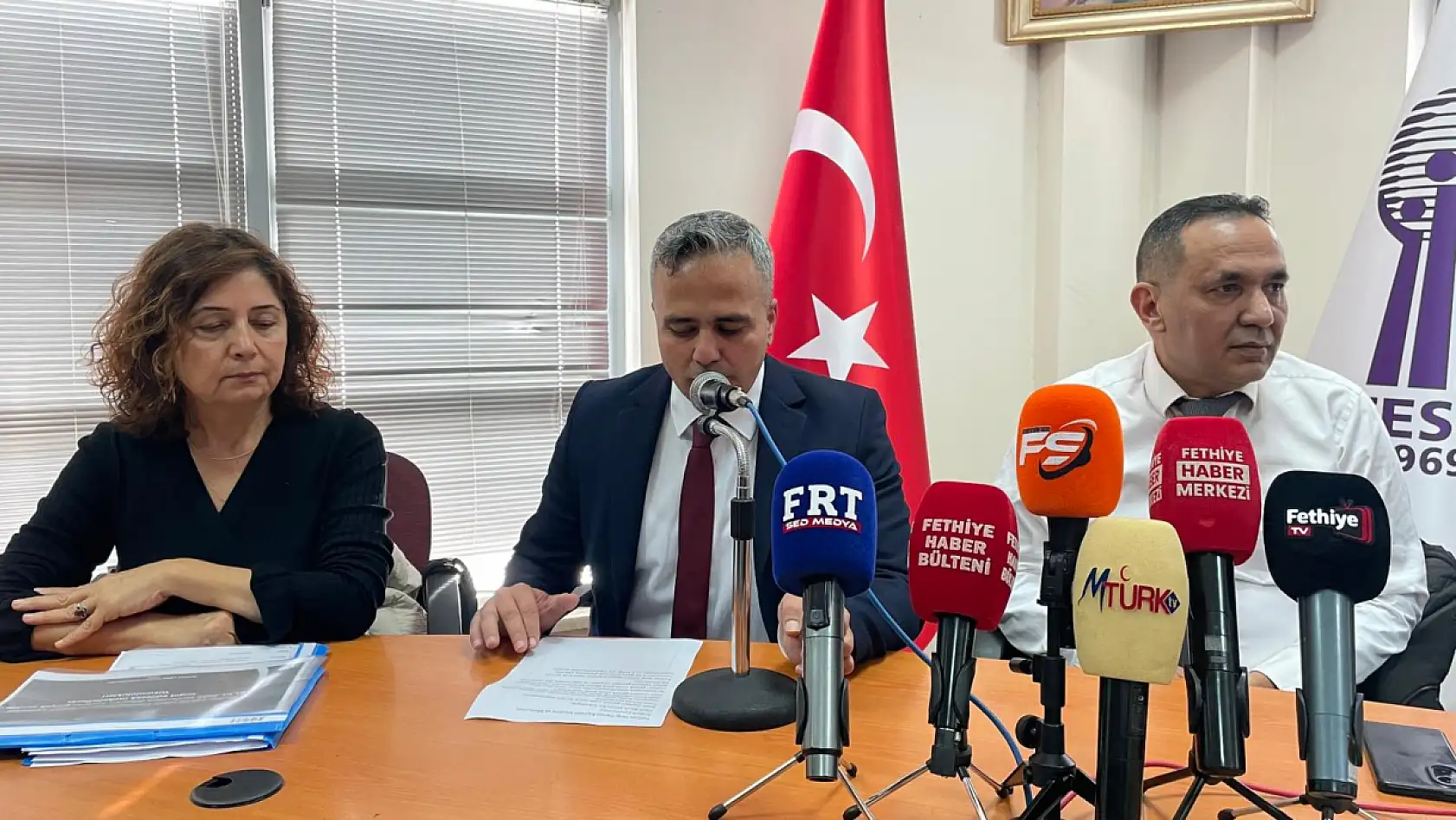 Fethiye'de esnafa 2026 vergi süreci anlatıldı: Basit usulden gerçek usule geçişin detayları masaya yatırıldı