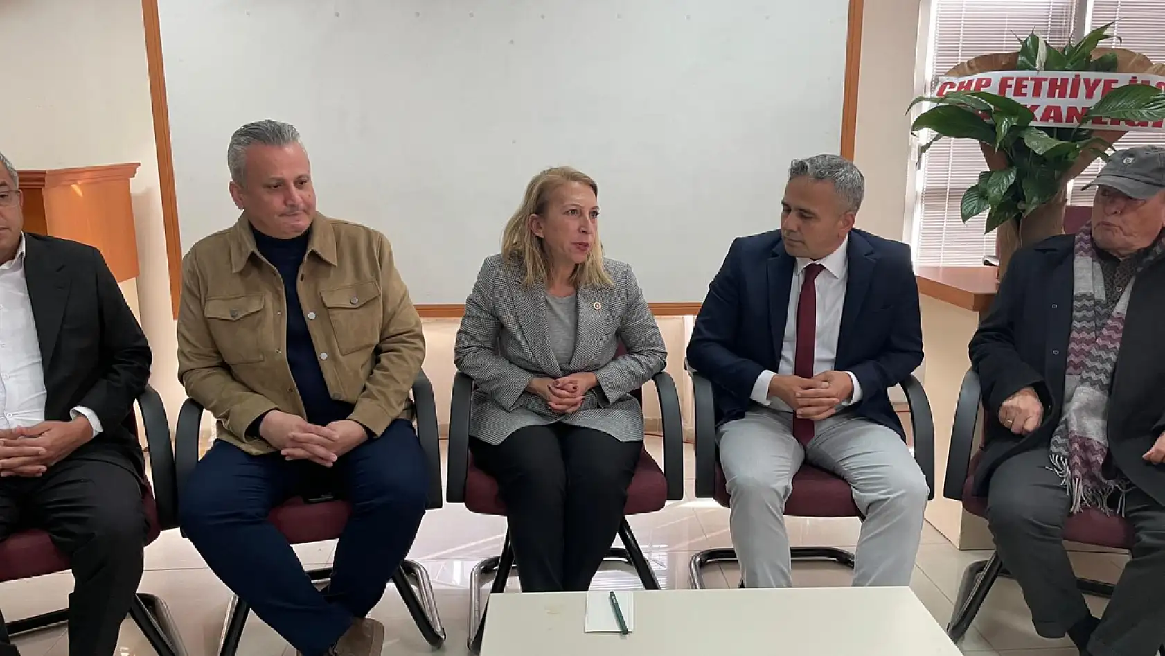 CHP Muğla Milletvekili Derici'den Fethiye esnafına destek vurgusu