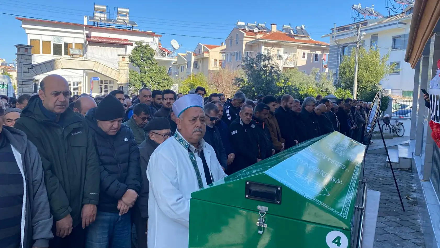 Fethiye'de sevilen isim İsmet Tokgöz son yolculuğuna dualarla uğurlandı