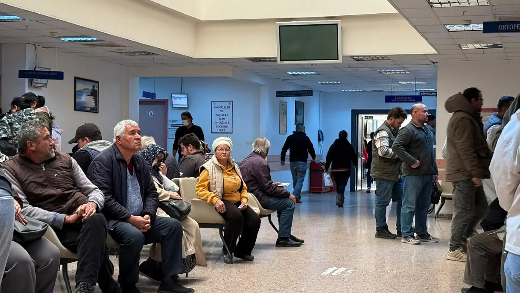 Fethiye'de soğuk hava hastaneleri doldurdu