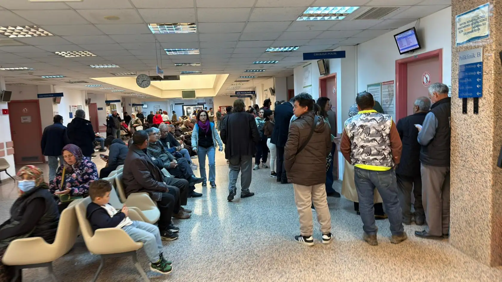 Fethiye'de soğuk hava hastaneleri doldurdu