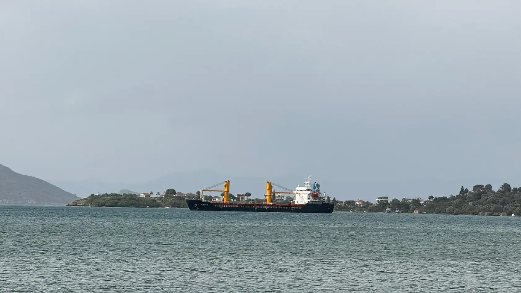 Fethiye Körfezi'ne 'CAN S' gemisi demirledi