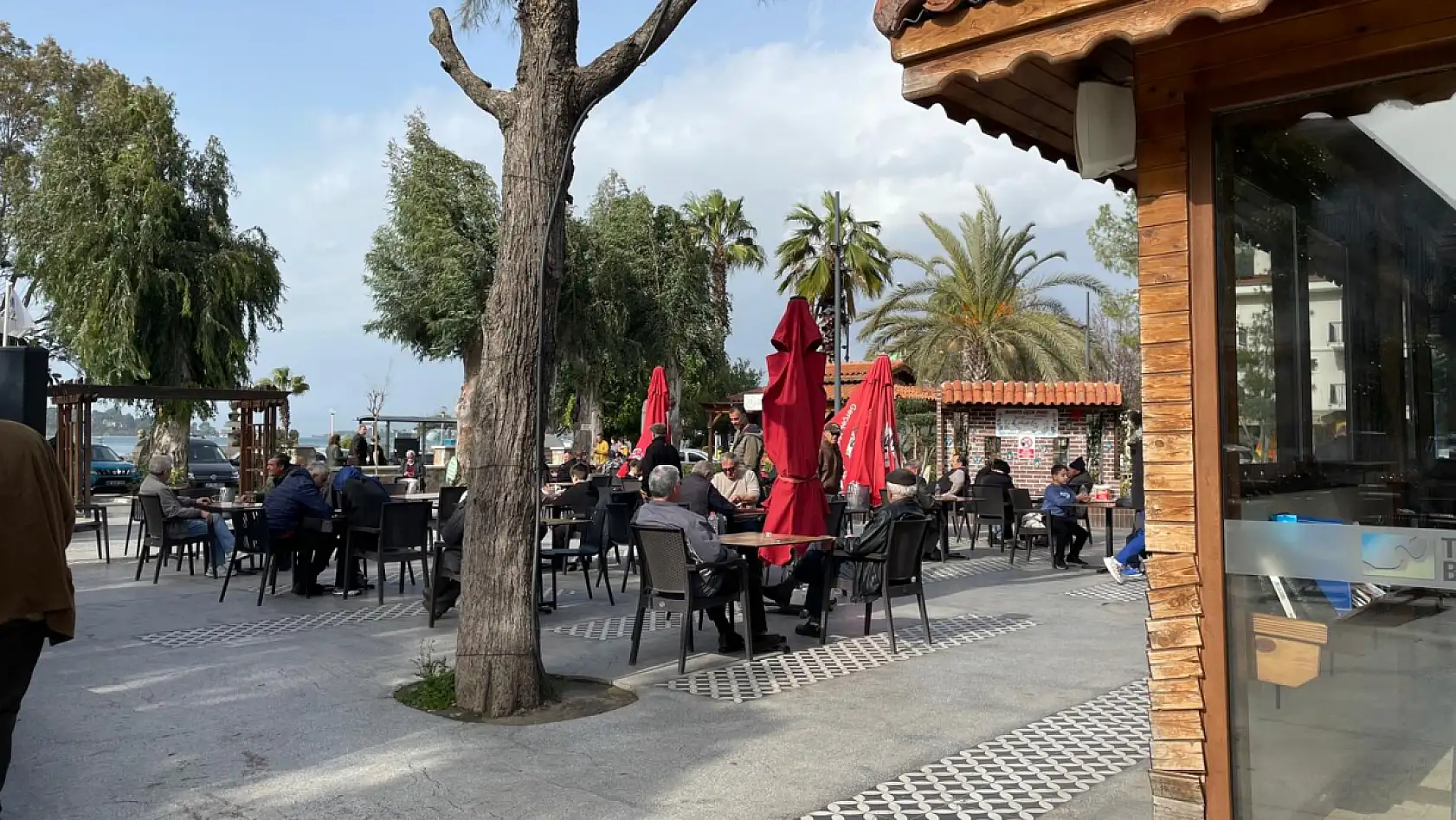 Fethiye'de emekliler geçim isyanında: 'Bu maaşla yaşanmaz'