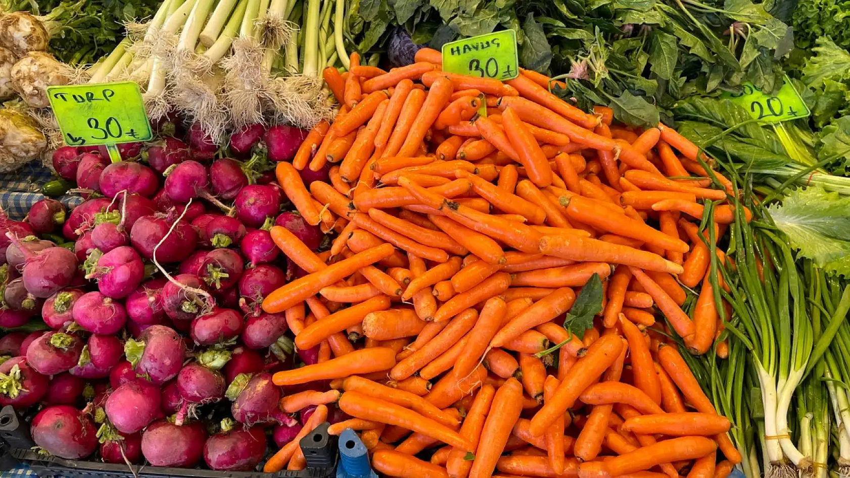 Fethiye Patlangıç Pazarı'nda gündem yine fiyatlar oldu