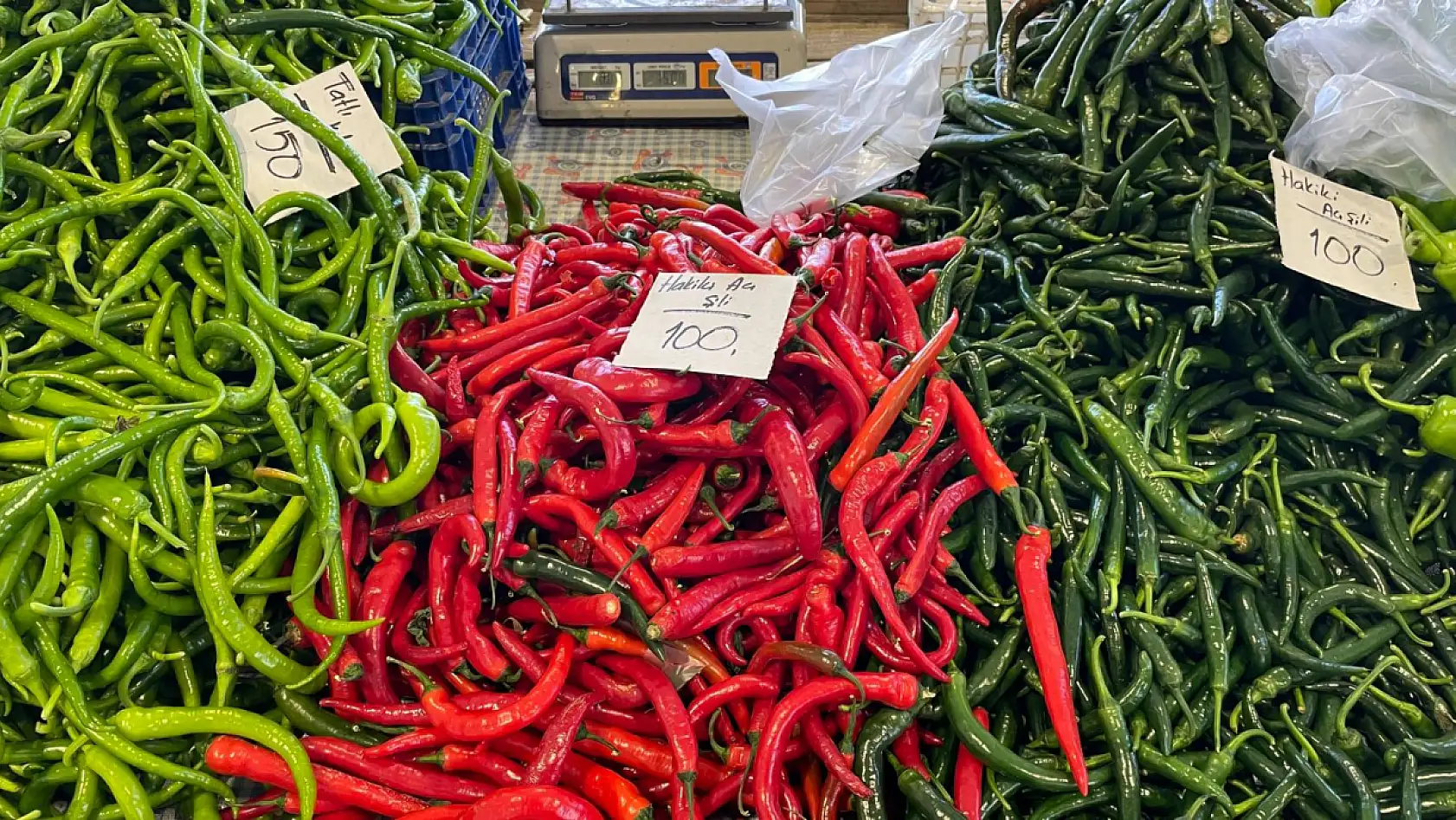 Fethiye Patlangıç Pazarı'nda gündem yine fiyatlar oldu