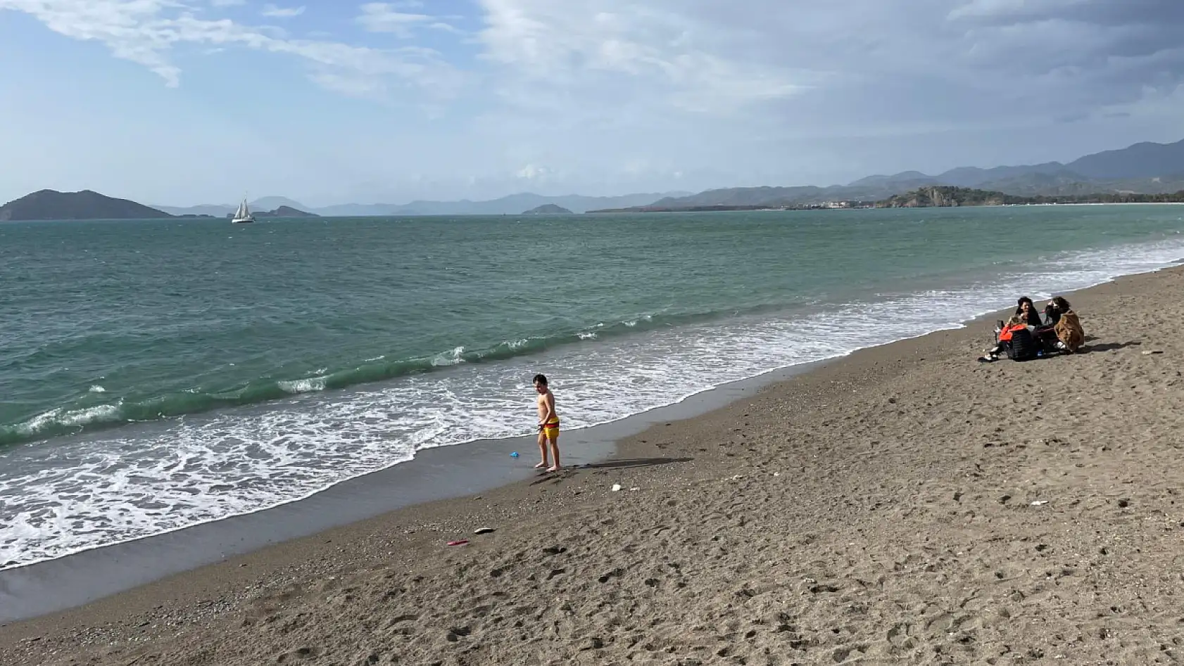 Türkiye donarken Fethiye'de deniz keyfi