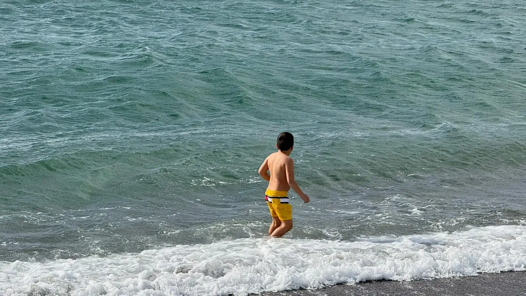 Türkiye donarken Fethiye'de deniz keyfi