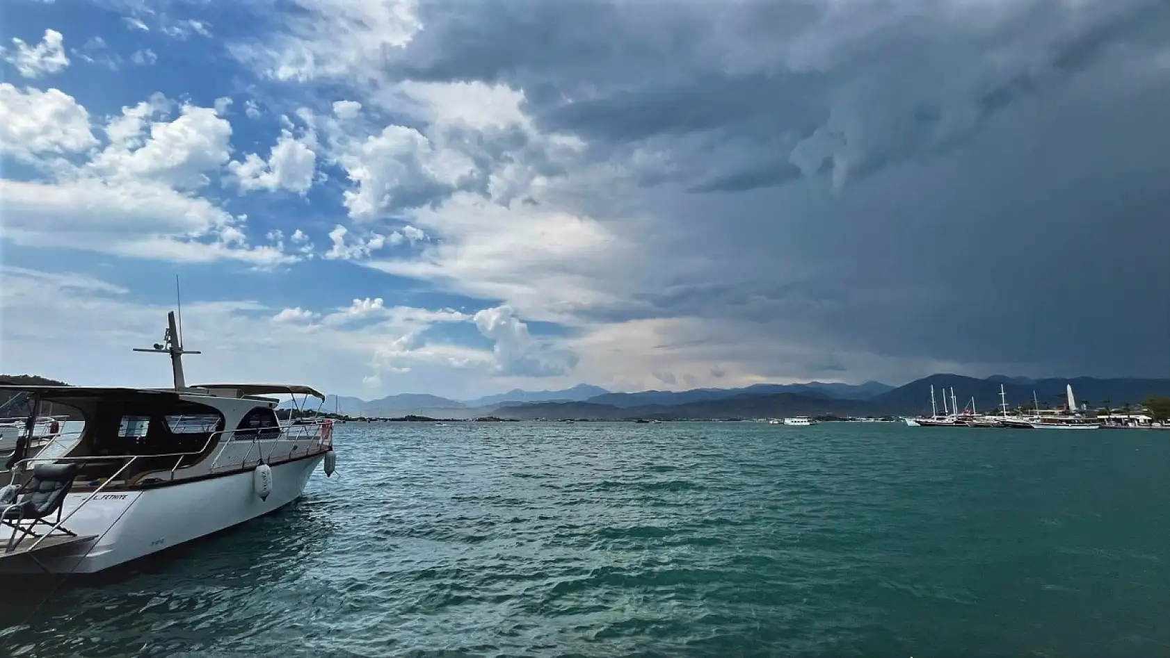 Fethiye ve Seydikemer'de Şiddetli Yağış Etkili Oldu