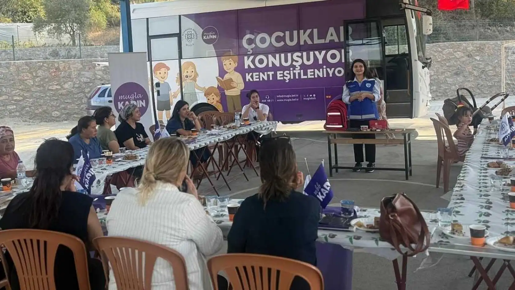 Muğla'da Gezici Dayanışma Otobüsü Yollarda