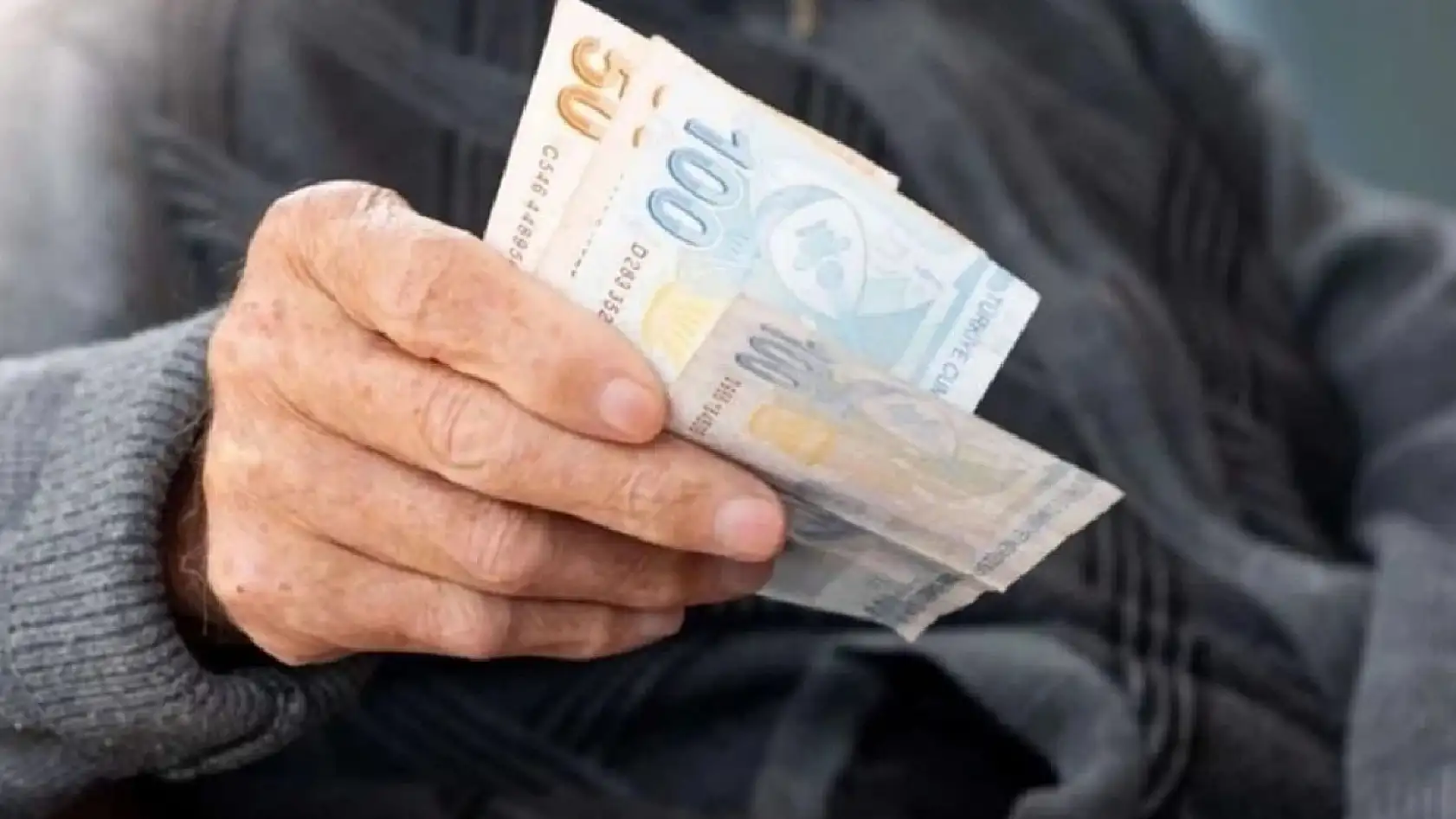 Zamlı emekli maaşları bu ay yatıyor mu? Resmi açıklama hakkında detaylar