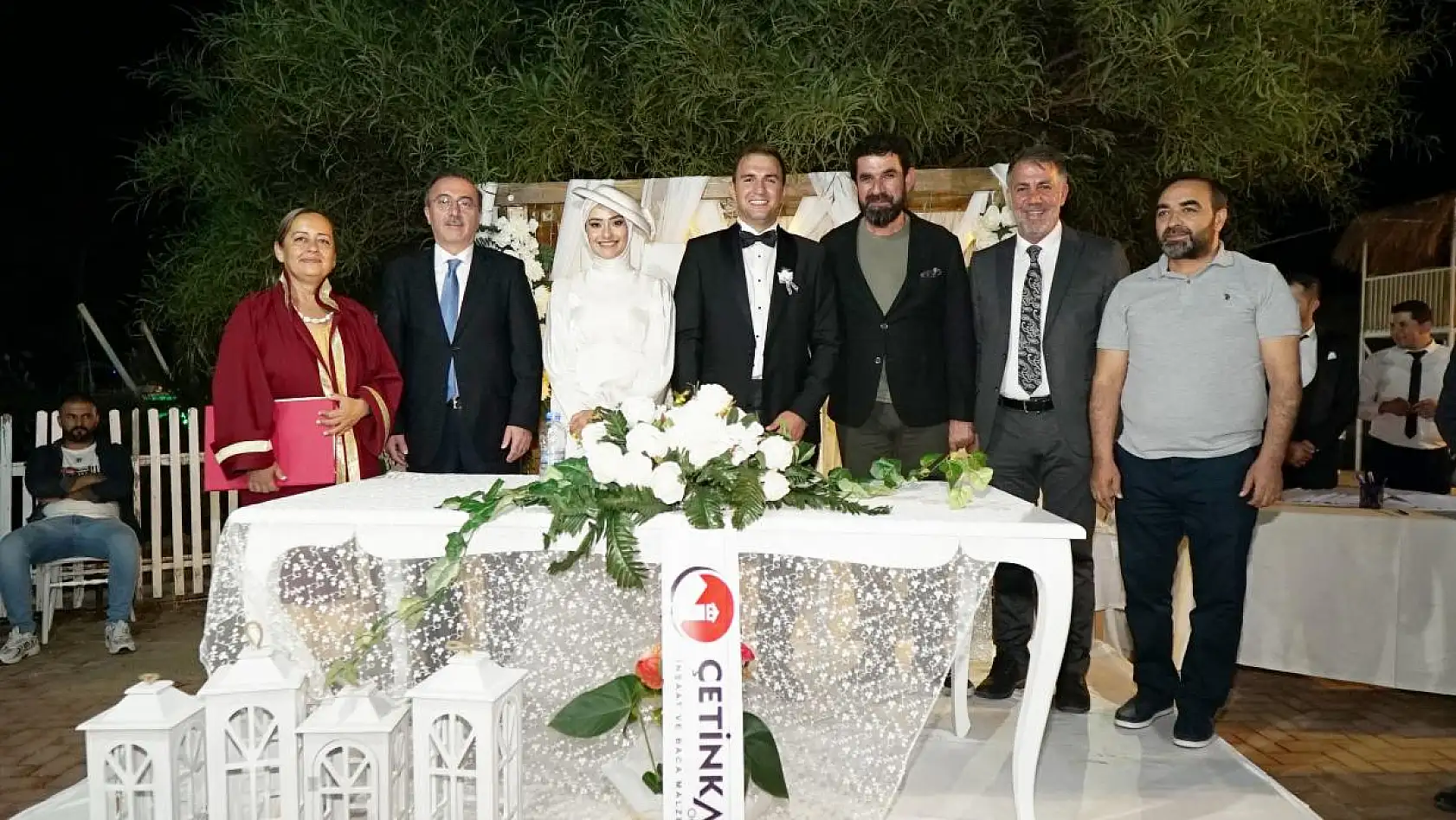 Kurt ile Çelik Çiftinin Dillere Destan Düğünü