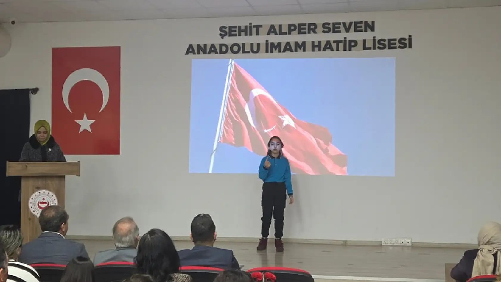 Seydikemer'de İstiklal Marşı'nı güzel okuma yarışması