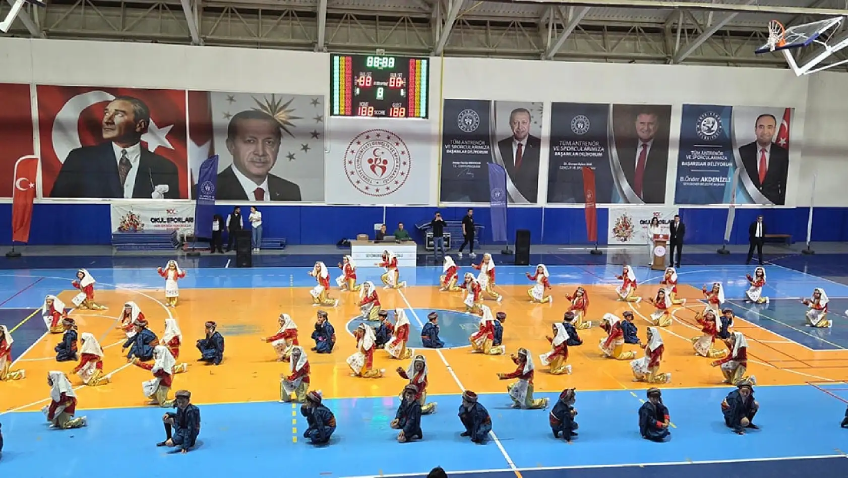 Seydikemer'de 23 Nisan Ulusal Egemenlik ve Çocuk Bayramı Coşkusu