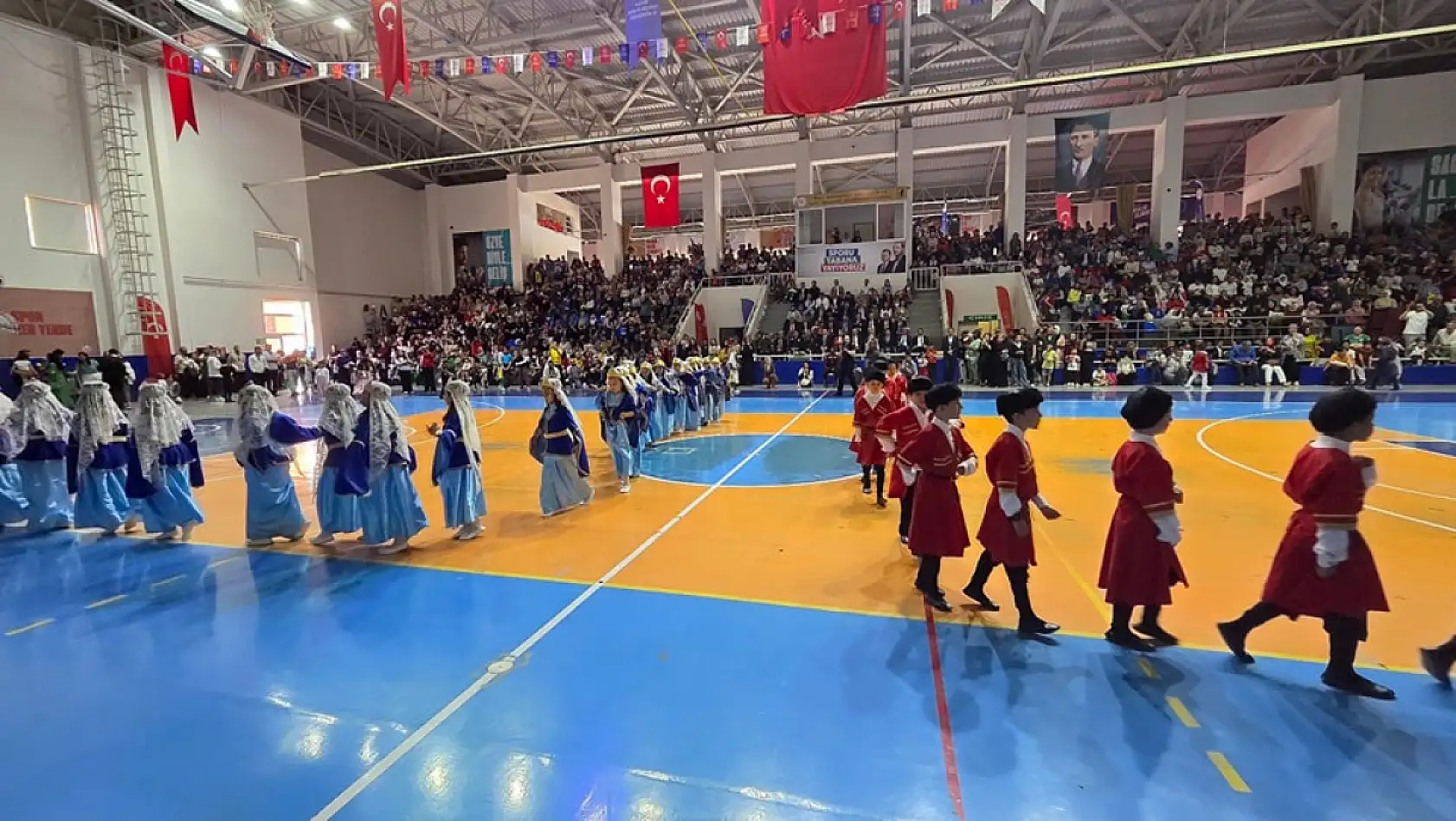 Seydikemer'de 23 Nisan Ulusal Egemenlik ve Çocuk Bayramı Coşkusu