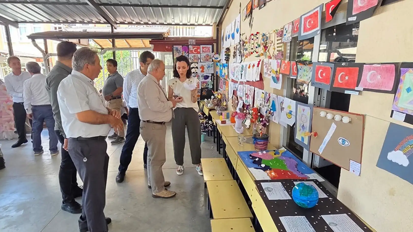 Seydikemer Kadıköy İlkokulu ve Ortaokulundan Renkli Kermes ve Resim Sergisi